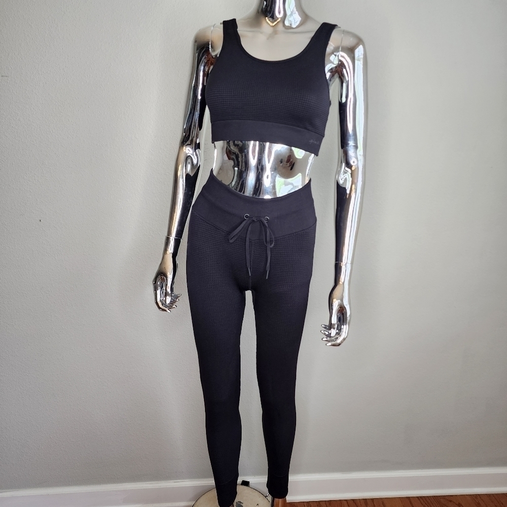 PINK thermal high waisted black workout leggings size S & sports bra size M